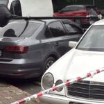 istanbul besiktas ve sislide agacla elektrik diregi araclarin ustune devrildi a97e861311f1