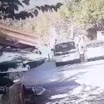 Mıcır Yüklü Kamyon Boşaltma Sırasında Devrildi, Şoför Hastaneye Kaldırıldı 4 istanbul besiktasta yukunu bosaltan hafriyat kamyonu devrildi kaza kamerada 8752f42d0c94