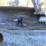 Mıcır Yüklü Kamyon Boşaltma Sırasında Devrildi, Şoför Hastaneye Kaldırıldı 6 istanbul besiktasta yukunu bosaltan hafriyat kamyonu devrildi kaza kamerada aaa2a2899cd2