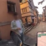 istanbul beyoglunda ispanyol youtuberi takip edip darbettiler niye cekiyorsun diye pet sise firlattilar 1174ca01e1e2