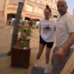 istanbul beyoglunda ispanyol youtuberi takip edip darbettiler niye cekiyorsun diye pet sise firlattilar 2278361b17ff