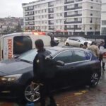 istanbul buyukcekmecede aydinlatma diregine carpan minibus devrildi 2 yarali 1e0dbf1efc11