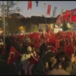 Cumhuriyet Bayramı Beşiktaş'ta Coşkuyla Kutlandı 2 istanbul cumhuriyetin 102nci yili besiktasta yuruyus ile kutlandi 11831cef2566