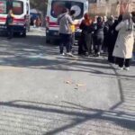 istanbul eyupsultanda okulda demir kapi ogrencilerin uzerine devrildi 4 yarali f89f3d3c6716