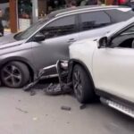 istanbul eyupsultanda otomobil u donusu sirasinda kamyonetle carpisti kaza ani kamerada 163c6d811f8d