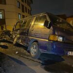 istanbul eyupsultanda yokus asagi inen otomobil park halindeki 8 araca carpti 39cb7e8fec70