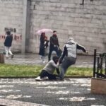 istanbul gaziosmanpasada tartistigi kisiyi once yerde surukledi sonra kaldirim tasiyla darbetti df9391979bb9