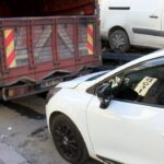 istanbul gungorende arizalanan otomobilini kontrol ederken 2 arac arasinda sikisti c1e908256907