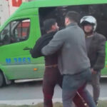 istanbul kagithanede minibus soforunden meslektasina tekme tokat saldiri sen oldun diye tehdit etti 7e45c363b655