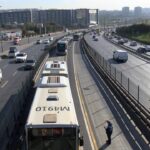 istanbul kucukcekmecede 2 metrobusun carpistigi kazada 1 yolcu yaralandi genis haber a21913fdb734