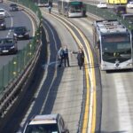 istanbul kucukcekmecede 2 metrobusun carpistigi kazada 1 yolcu yaralandi genis haber b4b2605254a8