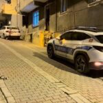 istanbul kucukcekmecede otomobil park halindeki araclara carpti 2 yarali f39903386c69