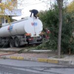 istanbul kucukcekmecede park halindeki tanker kayarak is yerine carpti a912357a304a