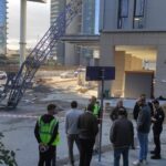 istanbul mecidiyekoyde rezidans insaatinda vinc devrildi 2 ek goruntuyle 986cd33052b3