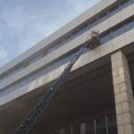 İstanbul'da Nişantaşı'ndaki bir iş merkezinde çıkan yangına itfaiye ekipleri müdahale ediyor. 3 istanbul nisantasinda is merkezinde yangin 2 ek goruntu 2f4a2a0ac8e9