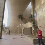 İstanbul'da Nişantaşı'ndaki bir iş merkezinde çıkan yangına itfaiye ekipleri müdahale ediyor. 2 istanbul nisantasinda is merkezinde yangin 2 ek goruntu 6b18bf3d9413