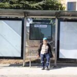 istanbul otobus duragina ogrenciler icin tastan bank yapmisti bu kez iettden karsi kaldirima durak istedi 2408e2f2e238