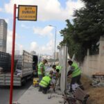 istanbul otobus duragina ogrenciler icin tastan bank yapmisti bu kez iettden karsi kaldirima durak istedi 37b9efdb0f6e