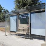 istanbul otobus duragina ogrenciler icin tastan bank yapmisti bu kez iettden karsi kaldirima durak istedi 55b1a057a198