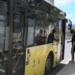 istanbul otobus duragina ogrenciler icin tastan bank yapmisti bu kez iettden karsi kaldirima durak istedi 8953ca761893
