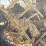 istanbul sariyerde yokustan kayan otomobil binaya carpip korkuluklarda asili kaldi f8204cbfa051