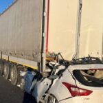 istanbul silivride otomobil tirin altina girdi 1 olu 1 21e93364845e