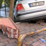 istanbul sislide yokustan kayan otomobil cocuk parkina girdi a3a75d4d21bd