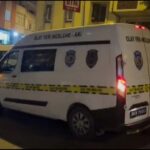 istanbul sultangazide bosandigi eski esinin evine yanici madde atan kisi kacti 3u agir 7 yarali ek bilgi 7db1a29709d6
