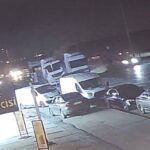 istanbul sultangazide kontrolden cikan tir park halindeki 5 araca carpti 74a2f93e2a2d