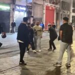 istanbul taksimde kemerli tekmeli yumruklu kavgalar kamerada fdd38cb9091b