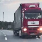 istanbul tir soforu zikzak cizerek ilerledi dorsedeki yukler yola savruldu 9030bdade782