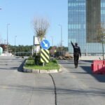 Ümraniye'de İnşaatta İstinat Duvarı Yıkıldı, Yol Çöktü 2 istanbul umraniyede istinat duvari yikildi yol coktu 1 7cba110c01b6