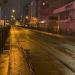 Otomobil yasağa rağmen tramvay yoluna girdi, polis durumu müdahale ederek çözdü 2 istanbul zeytinburnunda otomobil calisma yapilan tramvay yoluna girdi 87d9cd904a7a