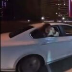 İzmir'de Motosiklet Sürücüsü Tarafından Kaydedilen Yardım İsteyen Kadın Olayı, Korsan Taksi Sürücüsünü Gözaltına Alındırdı 1 izmir korsan takside sofor ile tartisip camdan bagirarak yardim istedi video eklendi e6e7f3137ed2