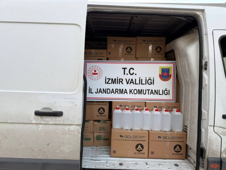 İzmir’deki Jandarma Operasyonunda 1 Milyon 339 Bin TL Değerinde Etil Alkol Ele Geçirildi