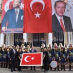 Cumhuriyet'in 102. Yıl Dönümü İzmir'de Coşkuyla Kutlandı 6 izmirde cumhuriyet bayrami kutlamalari basladi f4dbf3e94ebd