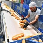 izmirde halk ekmek fiyati 10 tl oldu 4b130aea4425