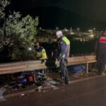 izmirde kamyonet ile elektrikli bisiklet carpisti 1 olu 1 yarali 145f22cc37ba