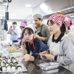 Türk Mutfak Eğitimi Alan Japon Öğrenciler, Geleneksel Yemekleri Öğrendi 4 japon ogrencilere turk mutfagi dersi 04eecdea4c5c