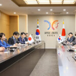 japonya basbakani sanae guney kore devlet baskani lee ile gorustu 4a84c3645578