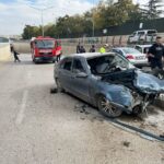 karsi yone gecen otomobil iki aracla carpisti 1i agir 5 yarali 022a5bb48d85