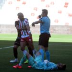 karsiyakanin hakem isyani c7d7bc3b8cc9