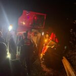kastamonuda devrilen tir otomobili bariyere sikistirdi 2 yarali 50caf72c668c