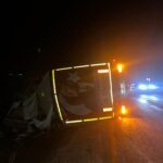 kastamonuda devrilen tir otomobili bariyere sikistirdi 2 yarali 85bc4864882c