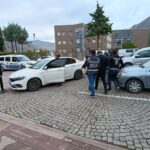 kendilerini avukat olarak tanitip santaj yaptiklari iddiasiyla 3 supheli tutuklandi fef8367dd23e