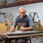 kendisine yapmak icin basladi 20 yildir kanun uretiyor 628b9463fa3e