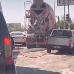 kirmizi isikta bekleyen beton mikserinden yola harc dokuldu c74de8fab319