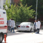kizi ve torununu olduren sanik esini 3 ay evden cikarmamis d10616024860