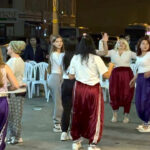 kore mahallesinde renkli salvar gecesi 25af7d65311a