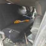 kum yuklu kamyon minibusun uzerine devrildi 9e5e44f4e7e1